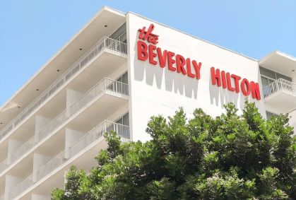Famoso letreiro do The Beverly Hilton Hotel, que sedia o Globo de Ouro todos os anos 